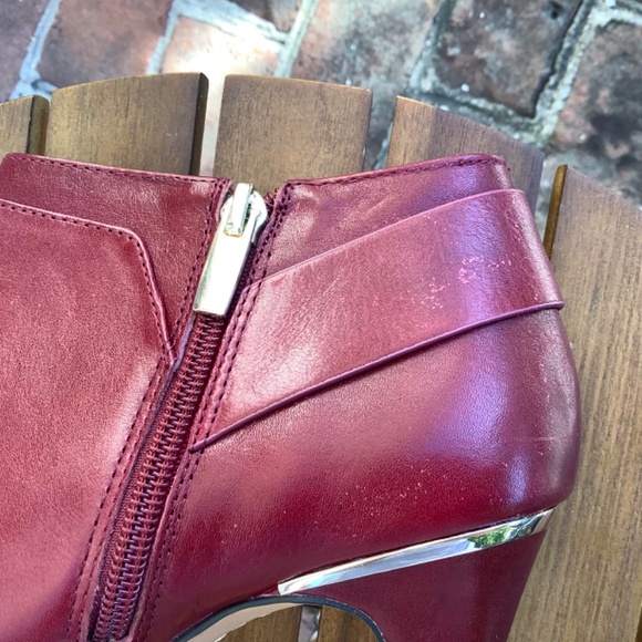 Vince Camuto Red Ankle Boots with Gold Buckle - Picture 13 of 15